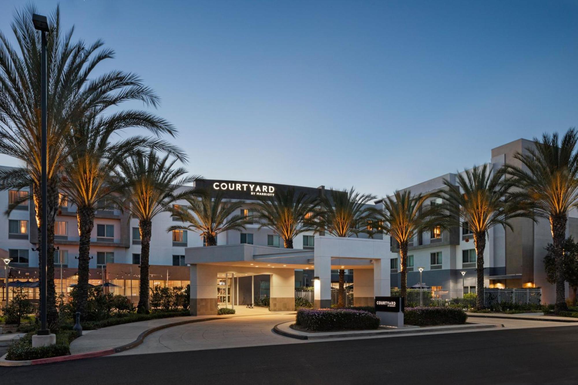 Courtyard Long Beach Airport Exterior foto
